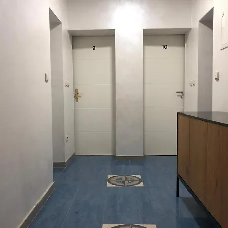 Apartments & Rooms Bad Soden 2*
